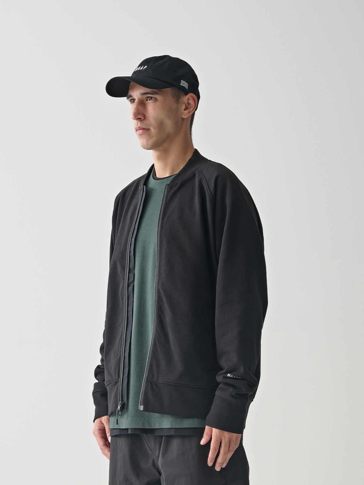 Essentials Zip Crew